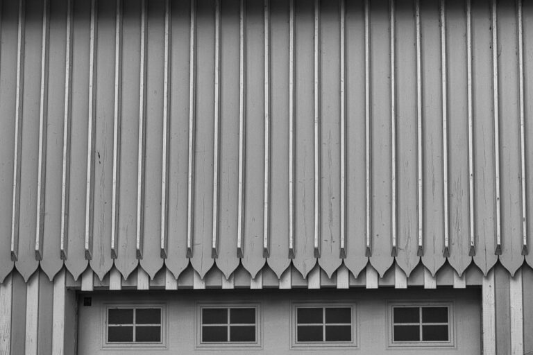 7 Best Roofing Tear-Off Tools That Vintage Farmhouse Renovators Swear By