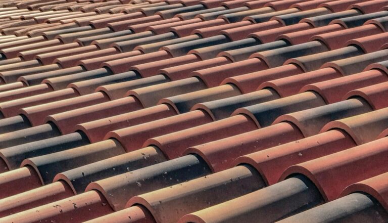 7 Roof Material Mixing Strategies That Transform Ordinary Homes